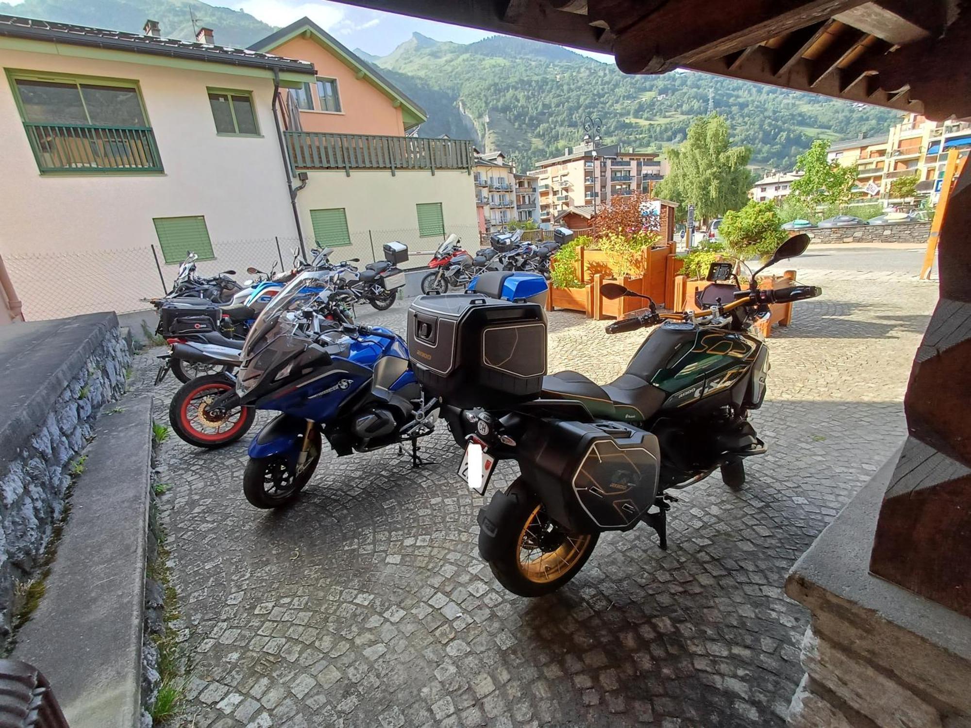 Arolla Bourg-Saint-Maurice