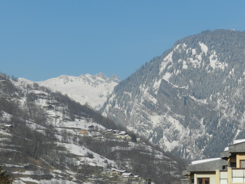 Arolla Hotel 2*