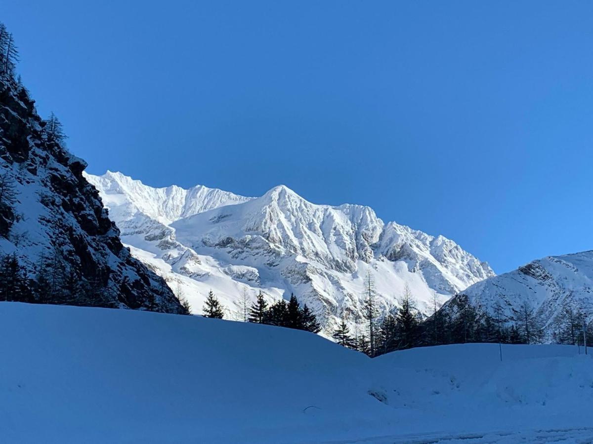 Hotel Arolla 2*
