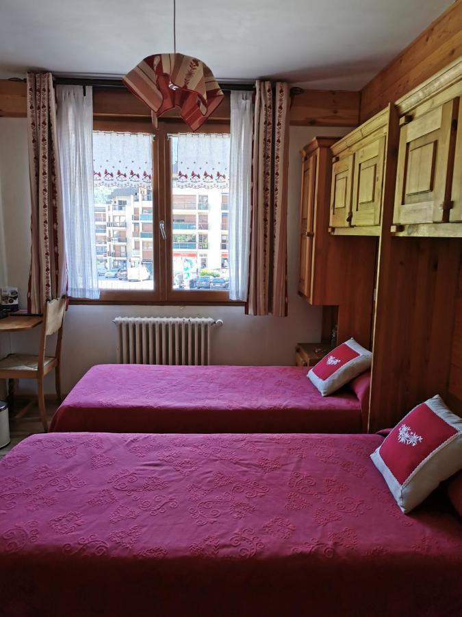 Hotel Arolla 2*